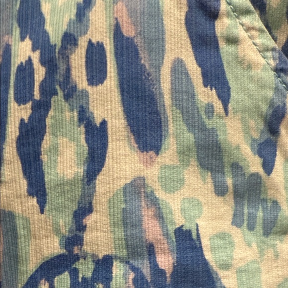 Lilly Pulitzer Blue and White Patterned Garment - Picture 3 of 4